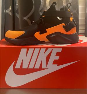 nike huarache mens size 12