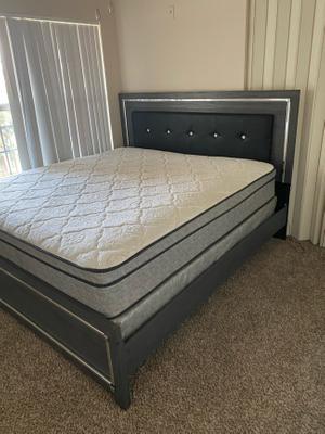 King Size Bed Box For In Us 5miles And King Size Bed Box For In Us, Used King Size Bed With Mattress