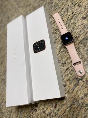 Rose Gold Apple Watch for sale in US 
