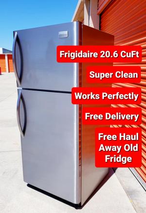 Stainless Steel Top Freezer Refrigerator Big Frigidaire 20.6 CuFt Super Clean Works Perfectly