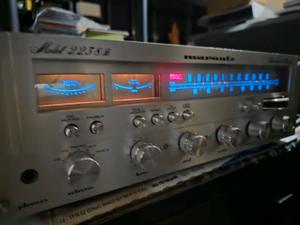 Marantz 2238B vintage stereo receiver in beautiful condition. Fully functional 750