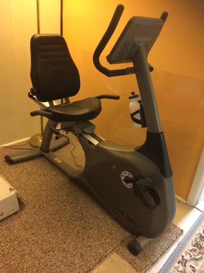 Model R2200 HRT Semi Recumbent Fitness 