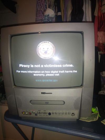 Emerson Tv Dvd Player With Remote For Sale In Sun City Center Fl 5miles Buy And Sell