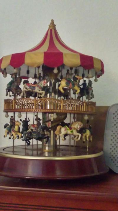 Weihnachts carousel mr christmas