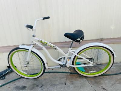 girls beach cruiser