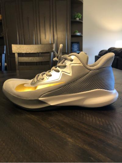 precision 4 basketball shoe
