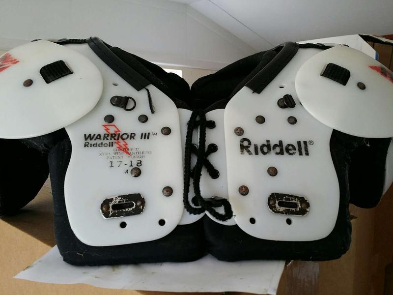 Riddell warrior iii shoulder pads for sale in Cross Roads, TX 5miles