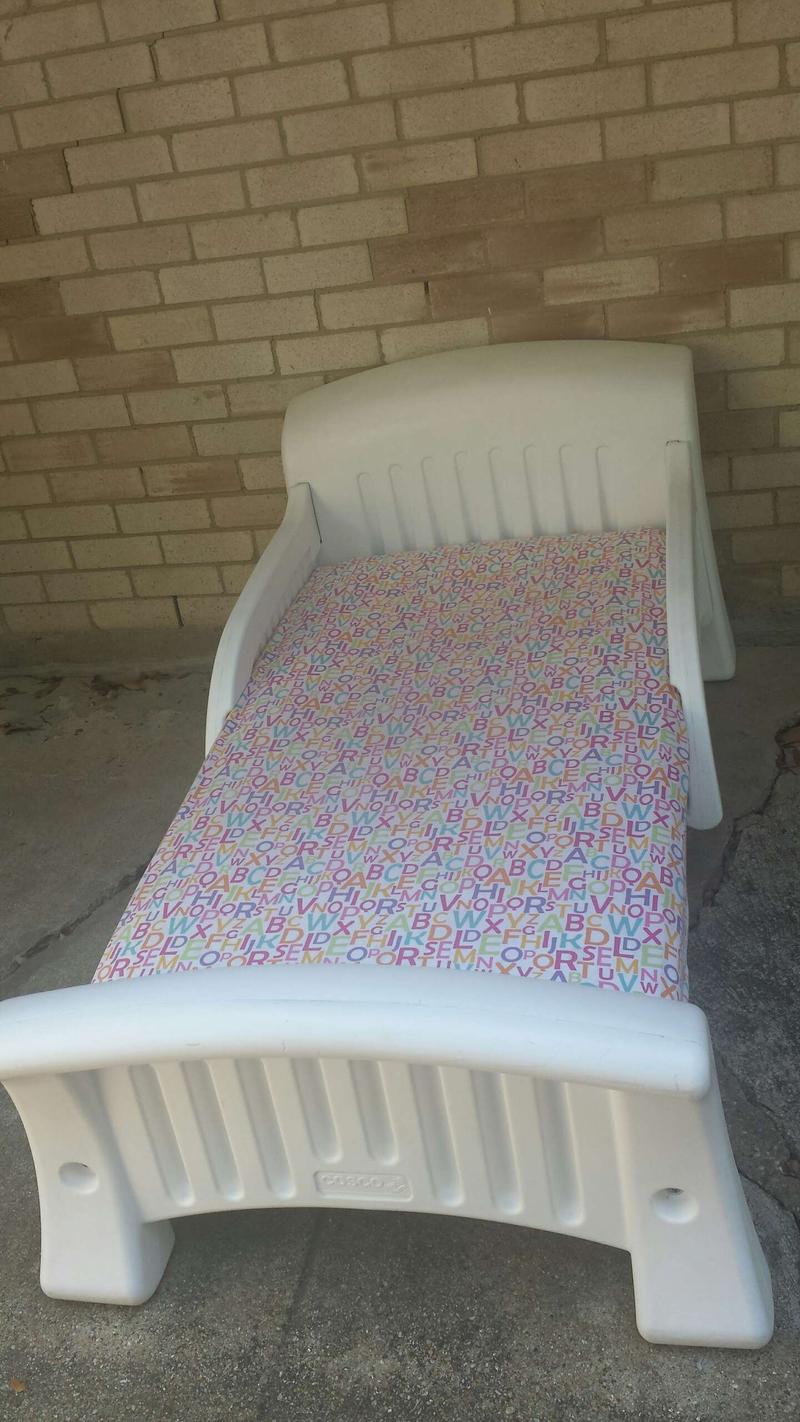 Cosco white plastic double side rail unisex toddler Bed with mattress & fitted A for sale in