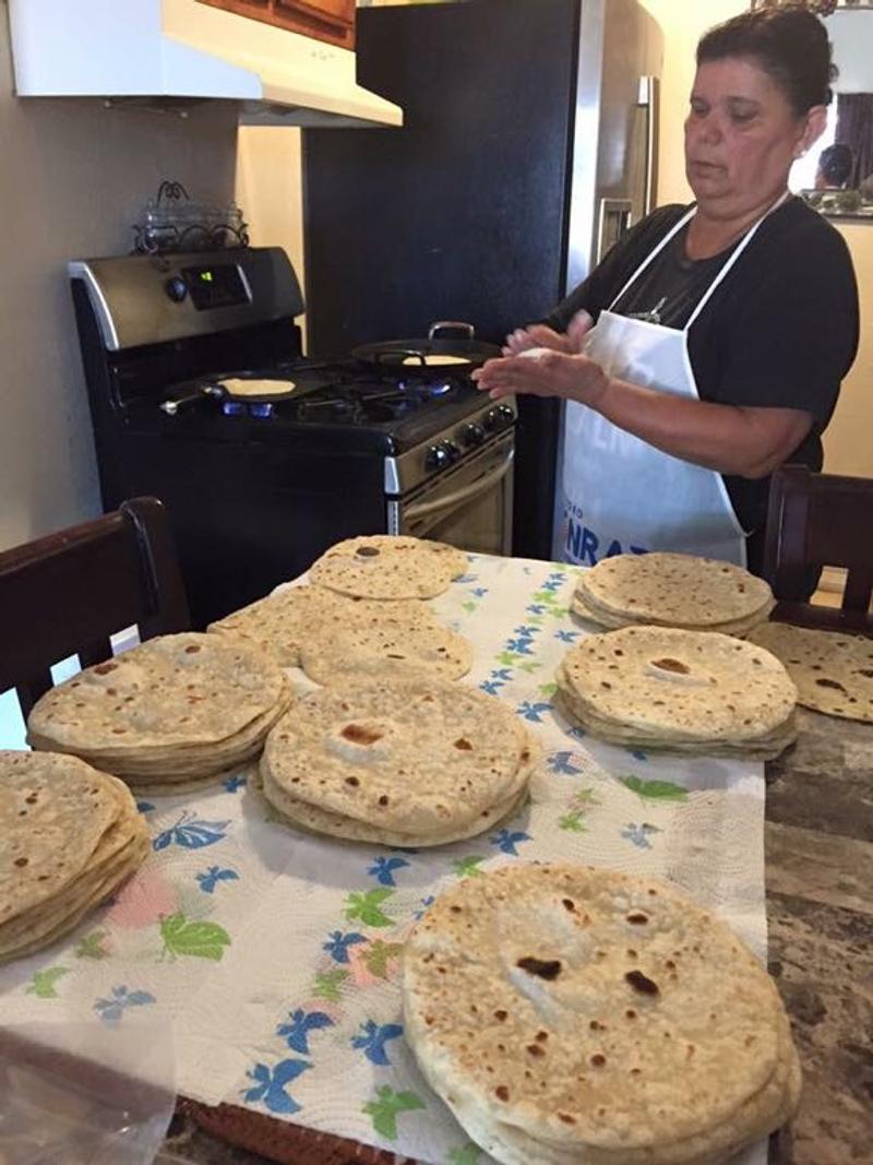 Tortillas de Harina 100 hechas a Mano Estilo a SONORA a 4 la docena