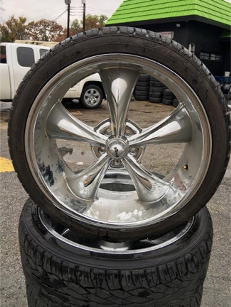 Riddler Wheels 22 265 35r22 Tires Used For Sale In Dallas Tx 5miles Buy And Sell