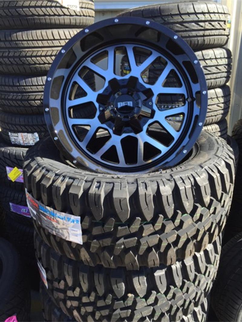 20x10 dfd offroad wheels w mud tires for sale in Glenn Heights, TX