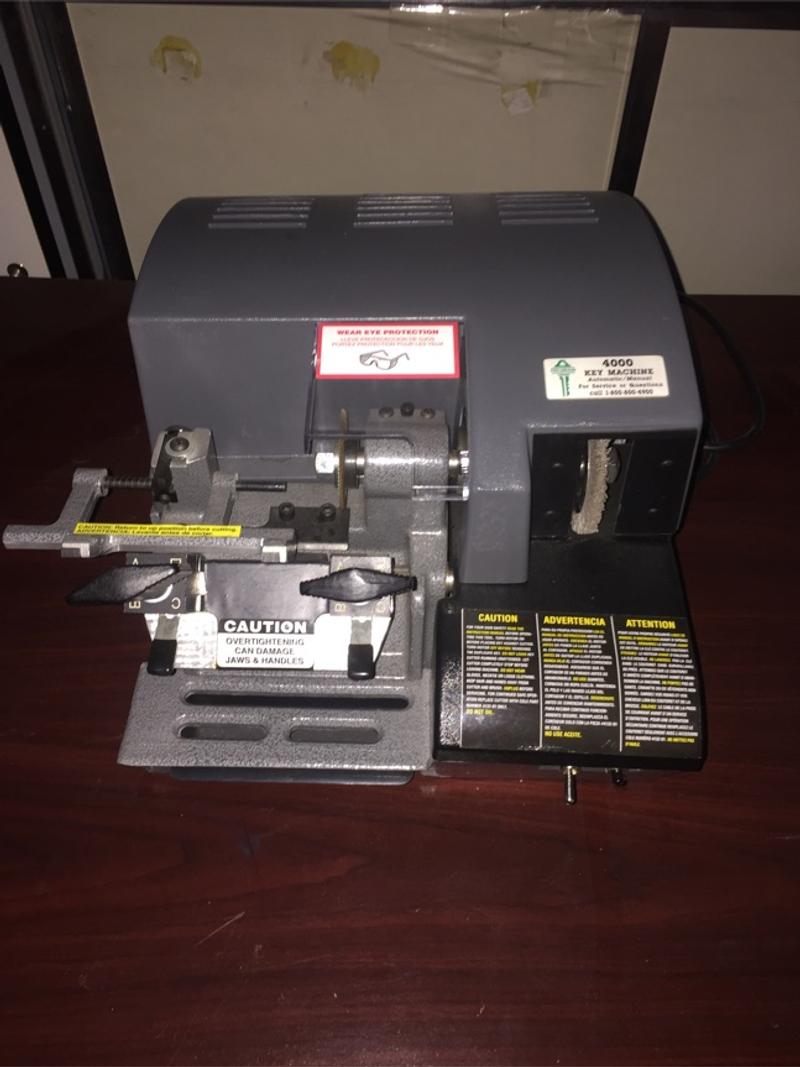 Hillman 4000 automatic key maker machine for sale in Douglasville, GA