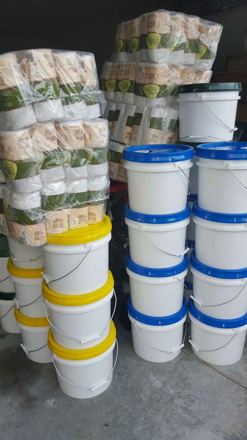 Tide and Gain Liquid Laundry Detergent 3.5gallon and 5gallon bucket for sale in Groveland, FL