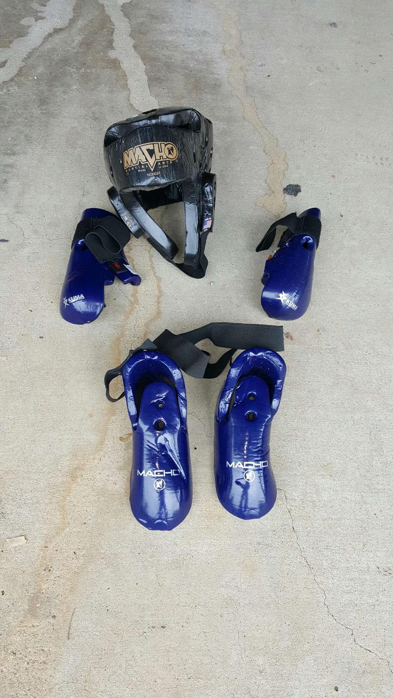 Karate sparring gear for sale in Dallas, TX 5miles Buy and Sell