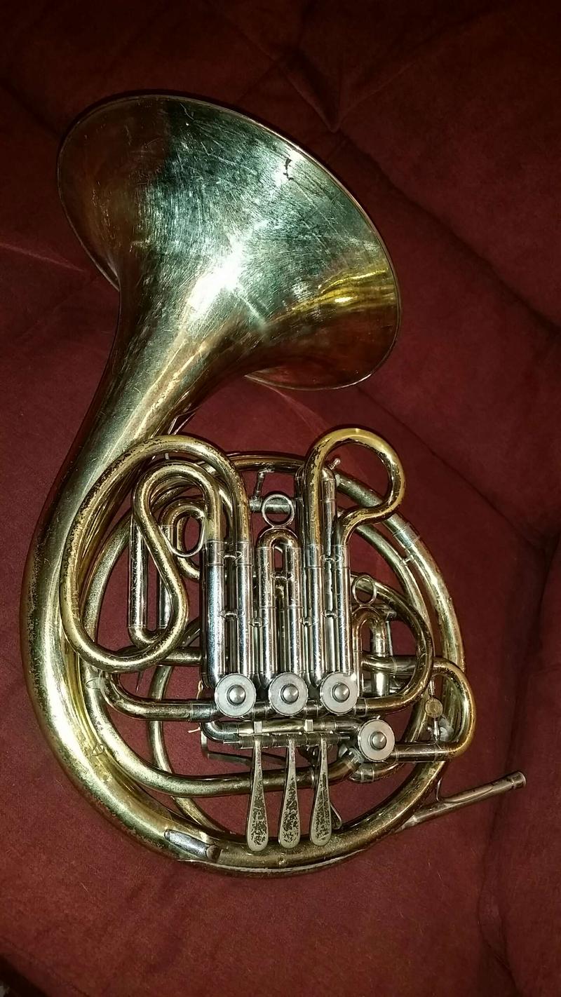 HOLTON H180 DOUBLE FRENCH HORN for sale in Conroe, TX 5miles Buy and