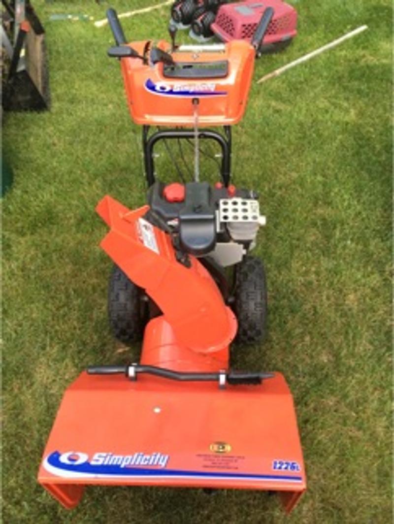 Simplicity 1226L snowblower for sale in Salem, NH 5miles Buy and Sell
