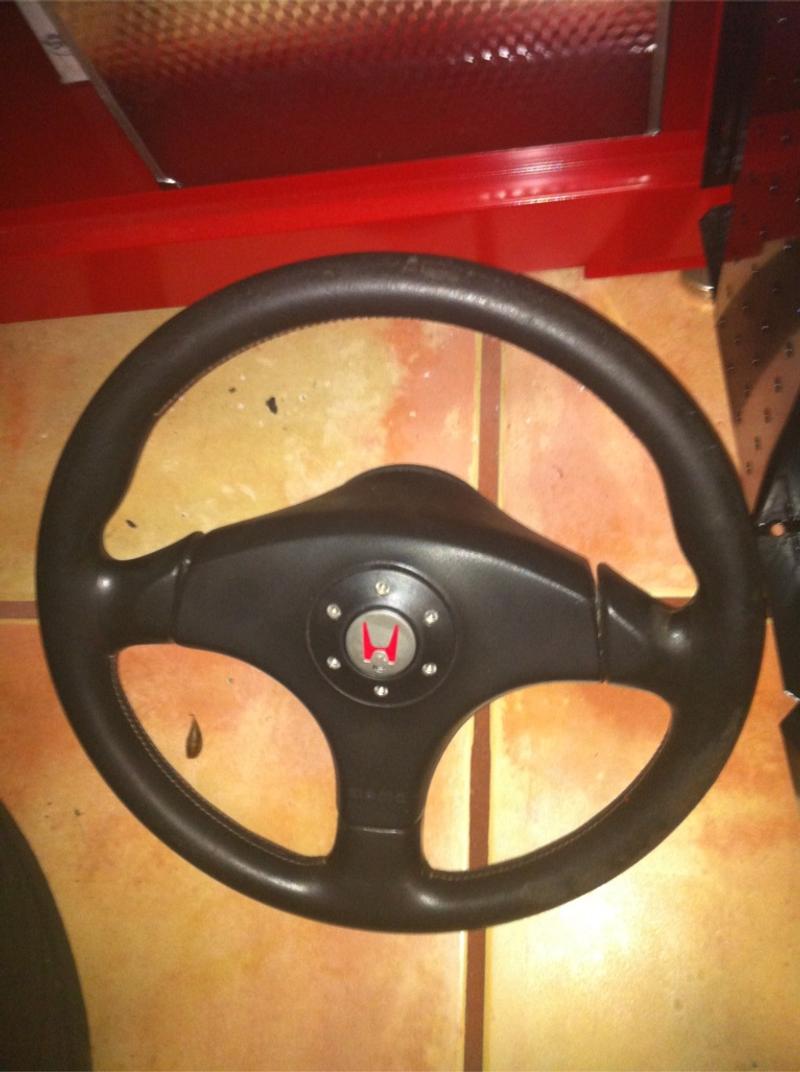 98 01 Integra type r steering wheel Jdm dc2 for sale in Miami, FL