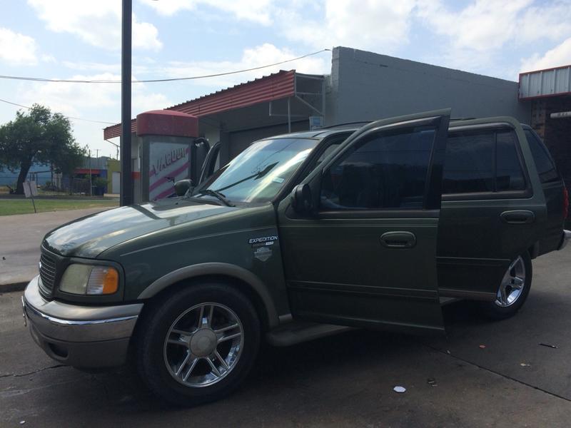 2000 Ford Expedition Harley Davidson/Eddie Bauer for sale in Dallas, TX 5miles Buy and Sell