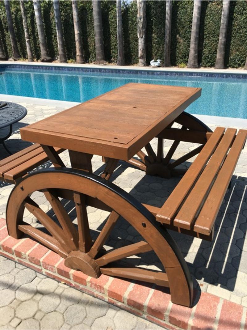 Antique wagon wheel picnic table for sale in Van Nuys, CA 5miles Buy and Sell