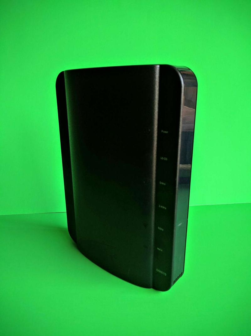 ARRIS DG1670A Wireless Modem 300 Mbps for TWC ( Unlocked from previous