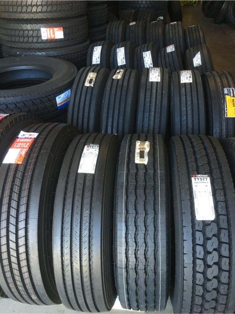 11R22.5 KELLY KLS Steer Tires for sale in Los Angeles, CA 5miles Buy