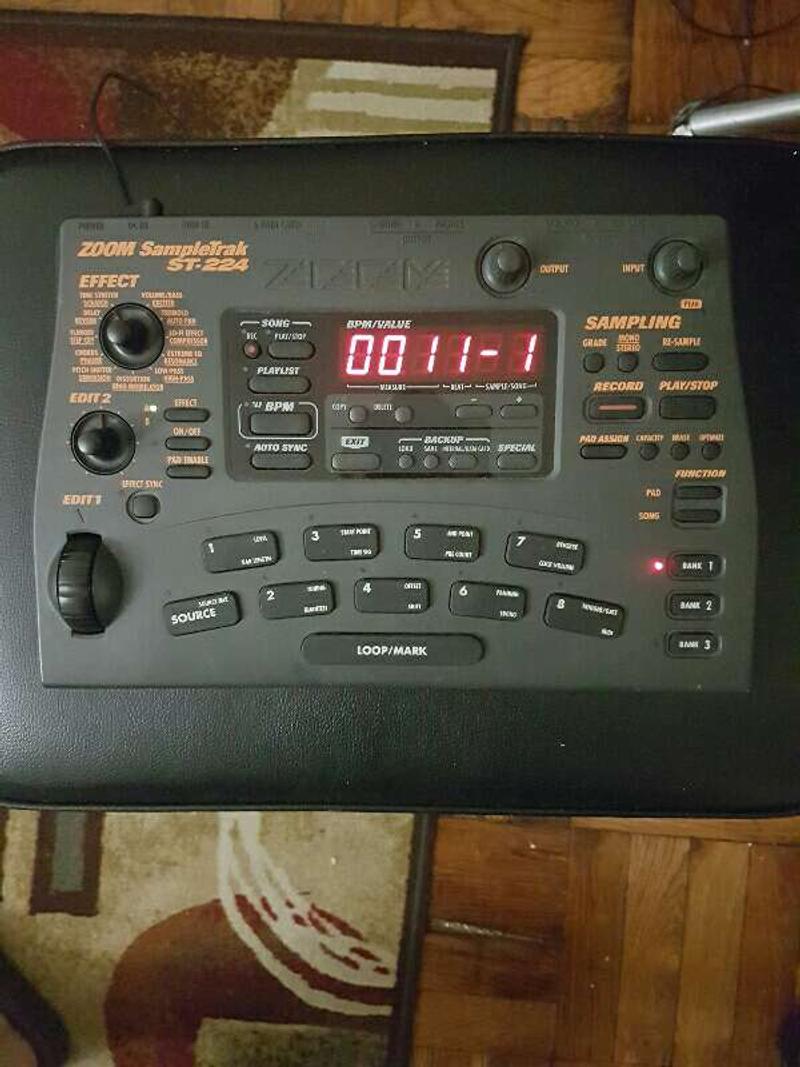 ZOOM Sampletrak ST224 Very Rare Sampler Sequencer Cheap Price ! for