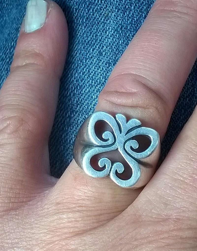 Retired James Avery ring for sale in Bastrop, TX 5miles Buy and Sell