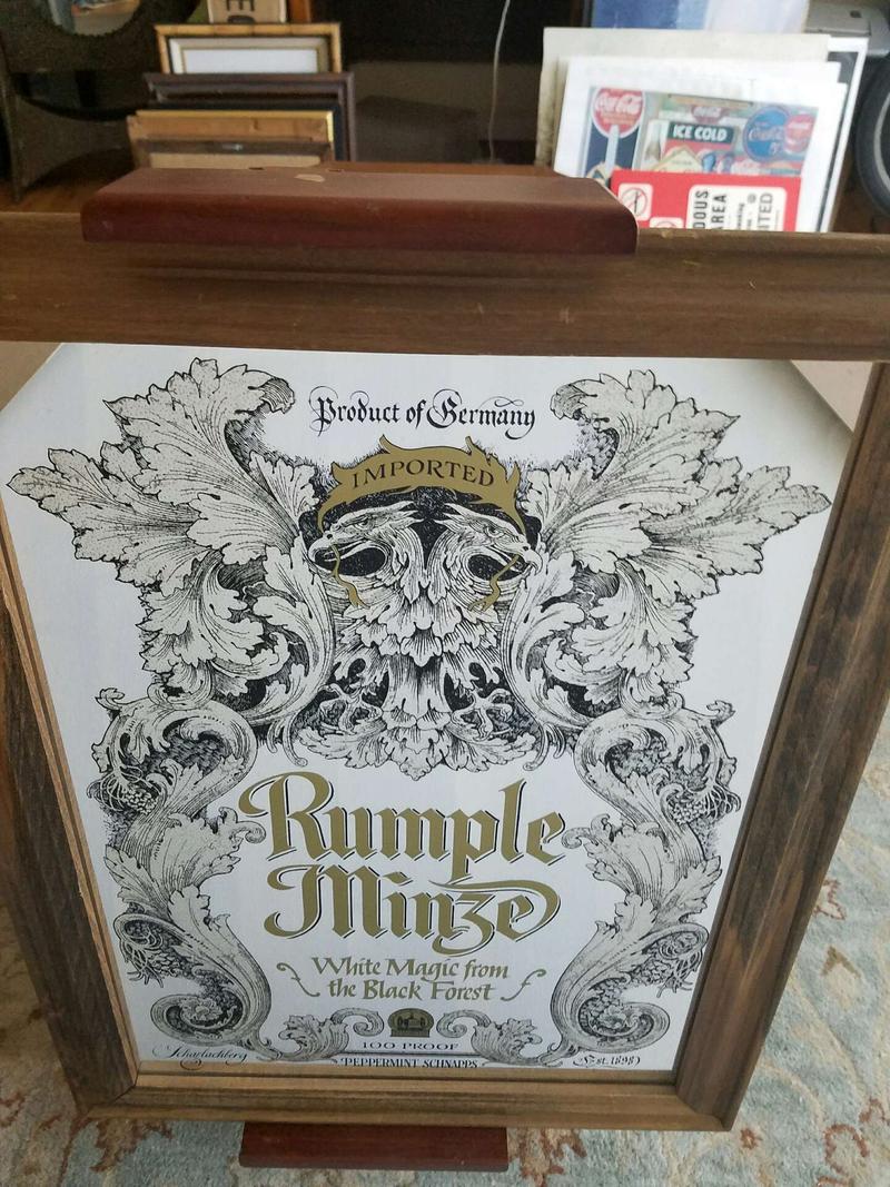 Пару постеров старой рекламы алкоголя. Rumple Minze Peppermint Schnapps Пару постеров старой рекламы алкоголя. Rumple Minze Peppermint Schnapps История,Алкоголь,Ликеры,Реклама