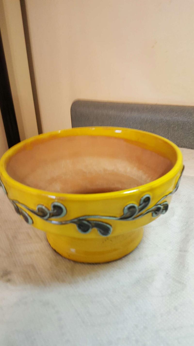 Melrose pottery for sale in Danielson, CT 5miles Buy and Sell