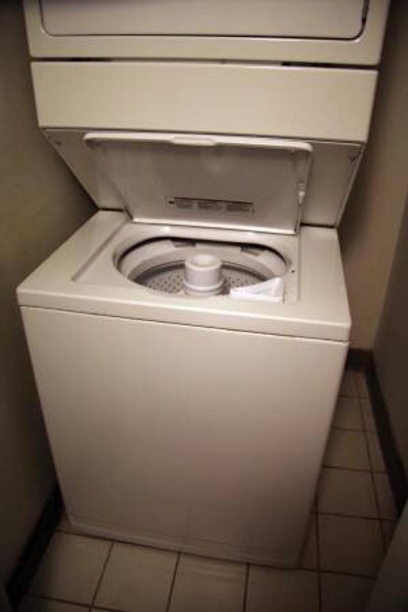 Whirlpool SpaceSaver Washer/Dryer Combo 400 for sale in New York, NY 5miles Buy and Sell