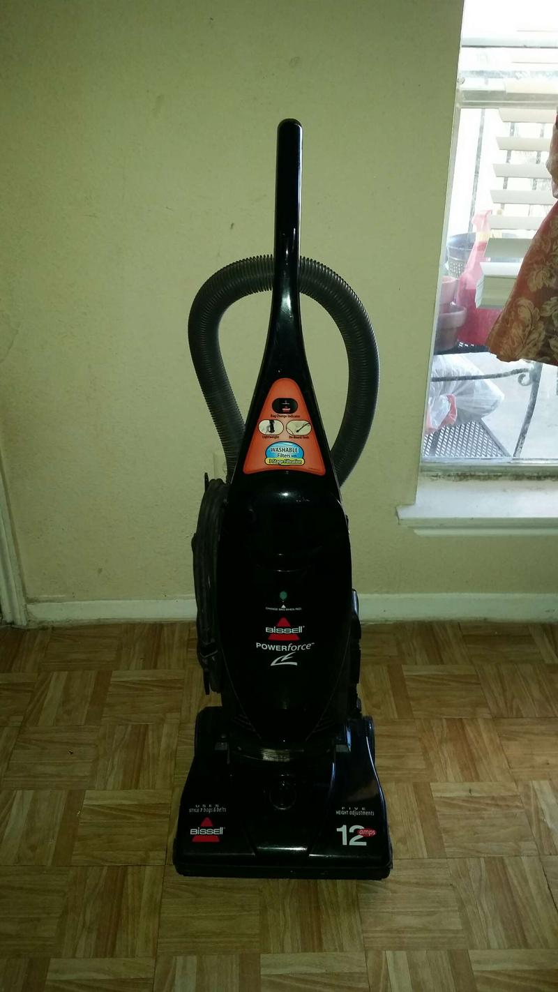 Vacumm Bissell Powerforce 12 Amp for sale in Houston, TX 5miles Buy