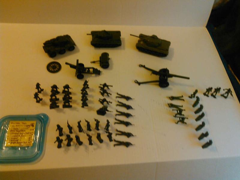 Vintage 1950's60's military diecast toys / plastic army soldiers
