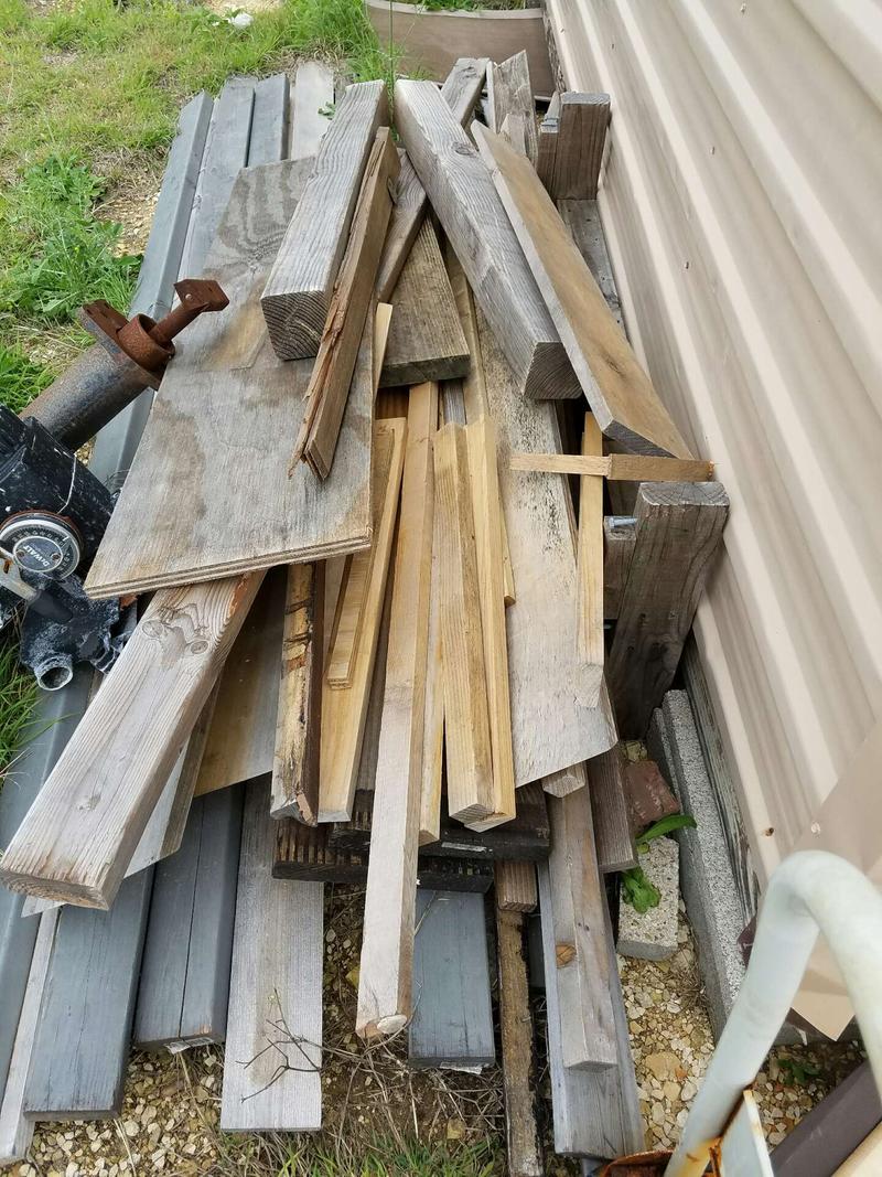 FREE SCRAP WOOD AND LUMBER for sale in Prosper, TX 5miles Buy and Sell
