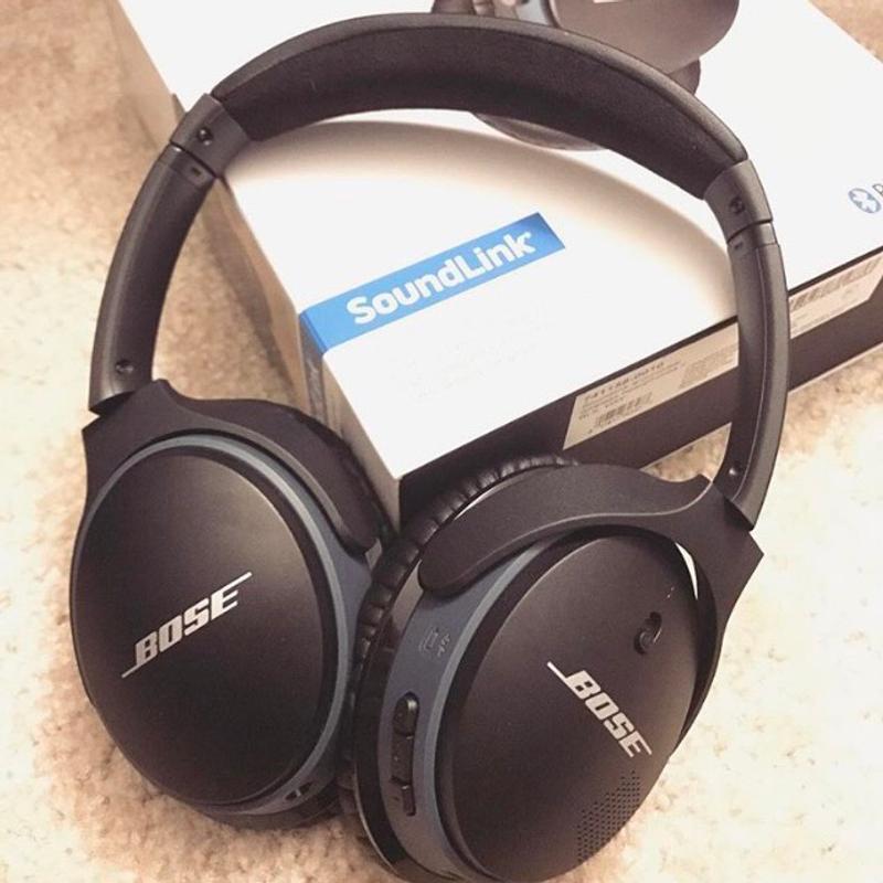 Bose wireless headphone for sale in Upland, CA 5miles Buy and Sell