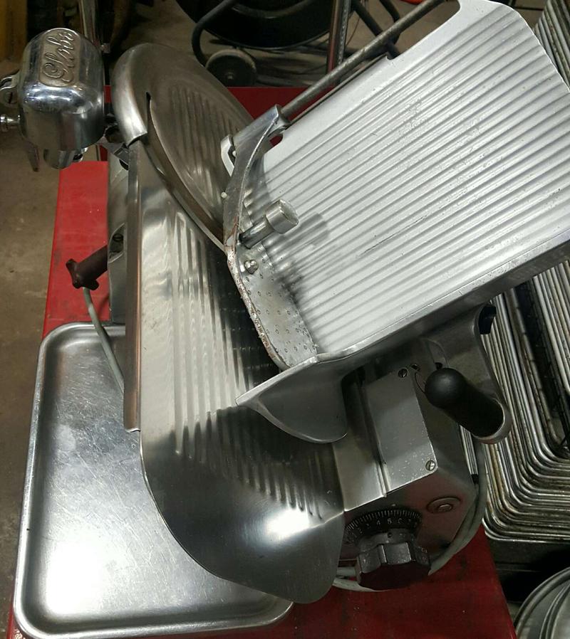 Globe model 400 slicer for sale in North Brookfield, MA 5miles Buy