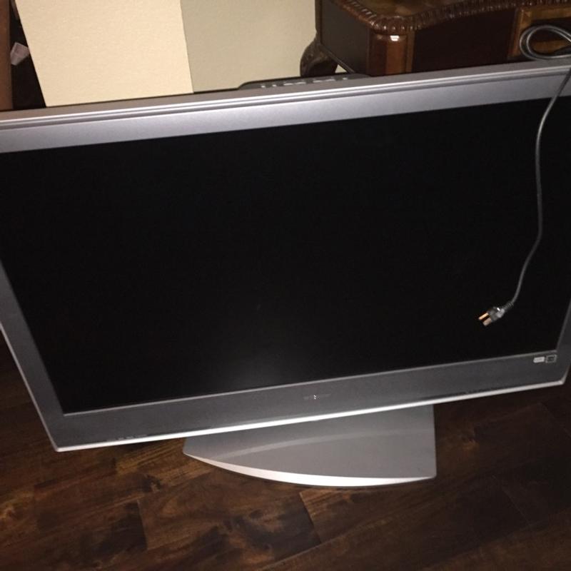 Sony Bravia 46" flat screen tv for sale in Corinth, TX 5miles Buy and Sell