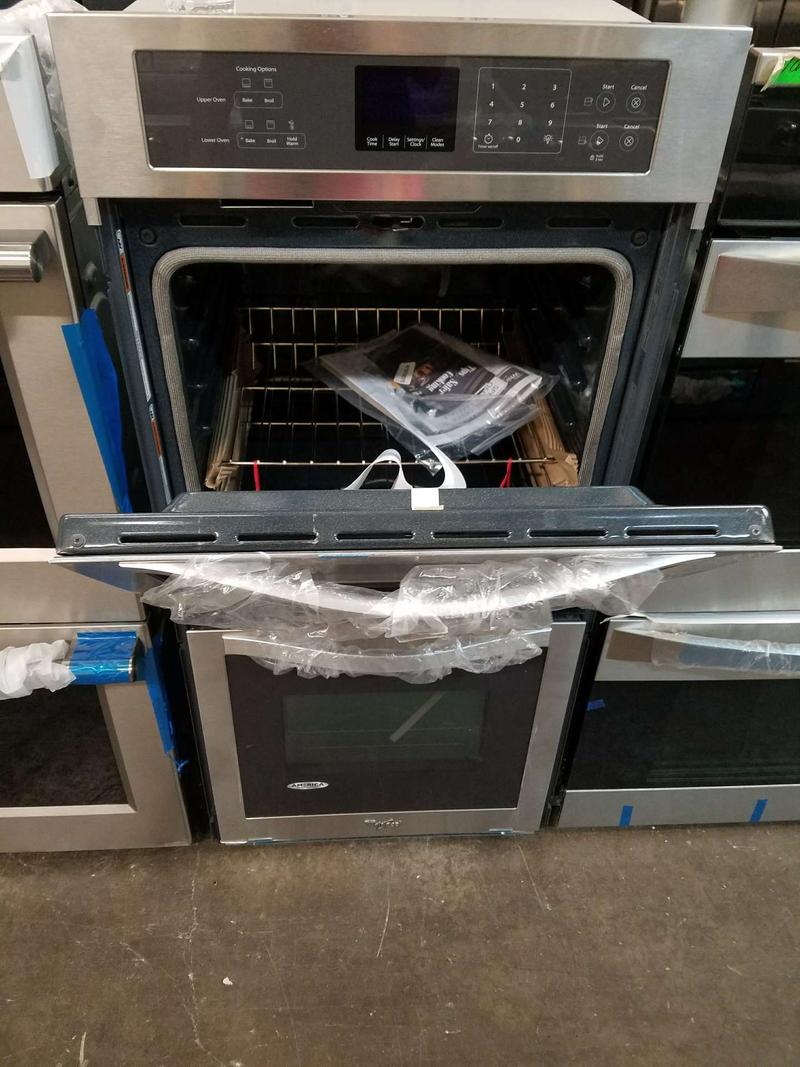 Whirlpool 24" Electric Double Wall Oven for sale in Irving, TX 5miles
