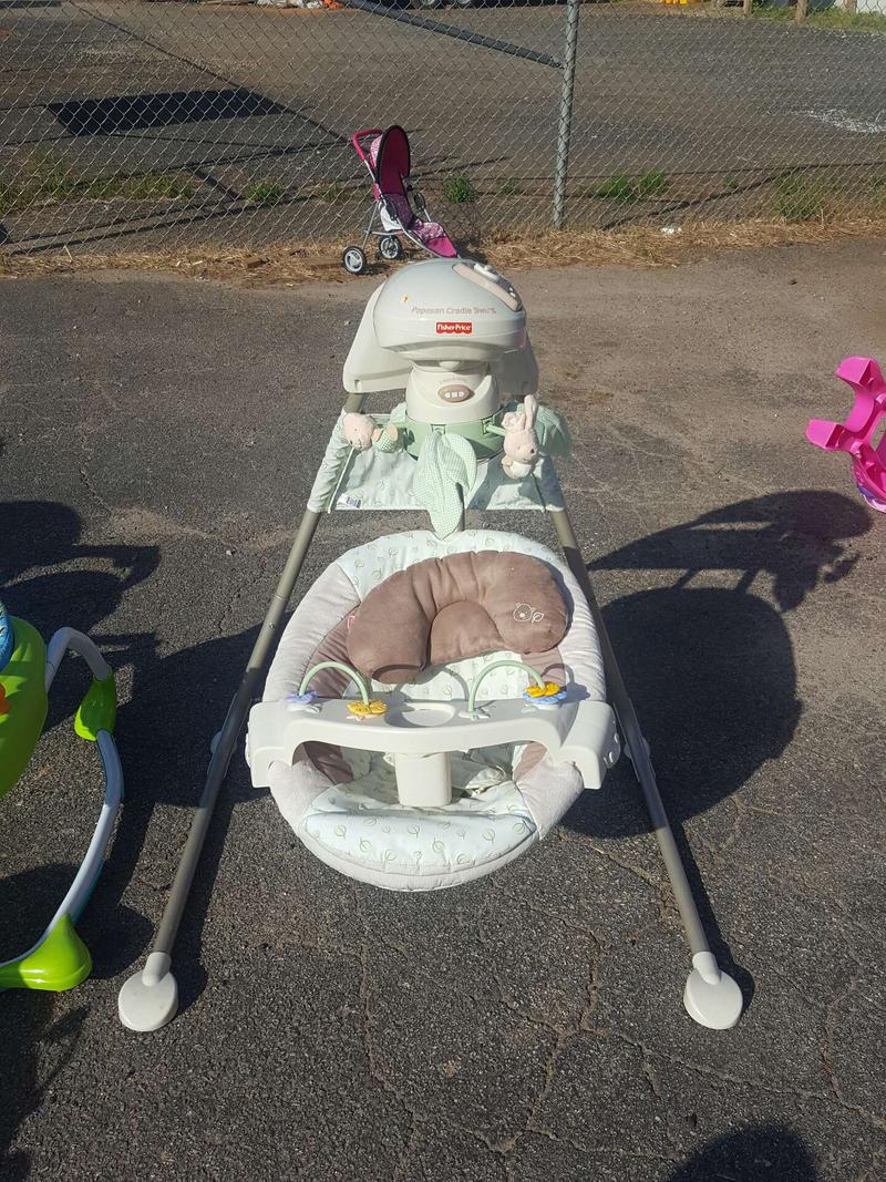 Stand up Baby swing for sale in Dallas, GA 5miles Buy and Sell
