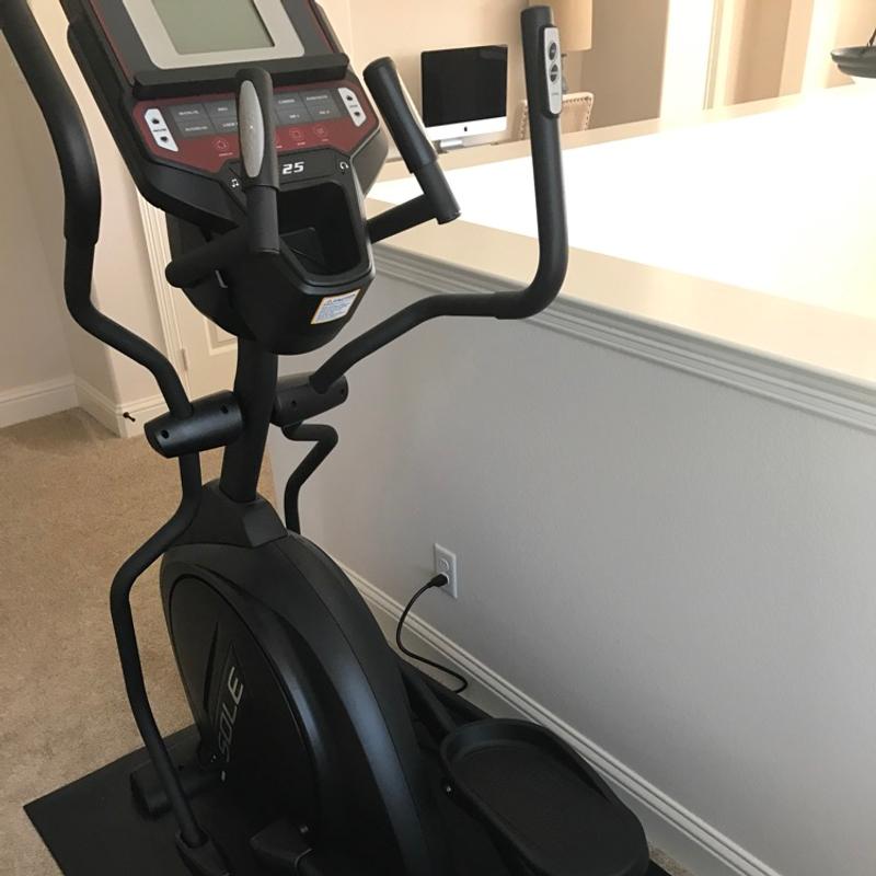 Sole E25 Elliptical for sale in Bedford, TX 5miles Buy and Sell