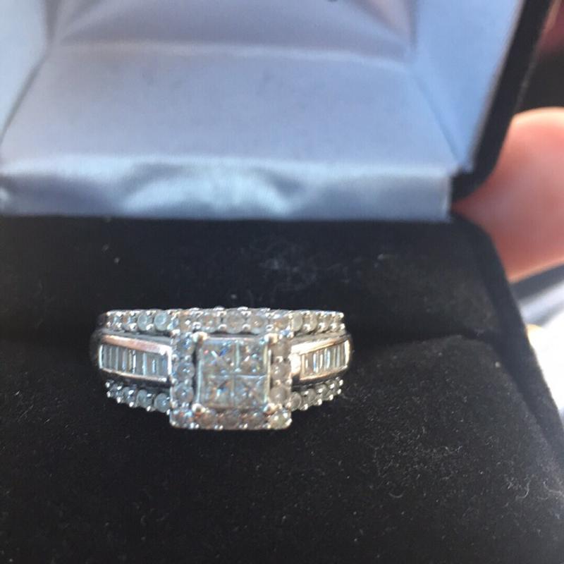 ZALES 1 carat ring. Yes it's real gold and real Diamonds for sale in