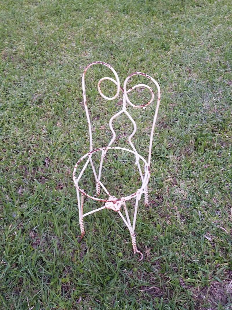 Metal chair plant pot holder for sale in Houston, TX 5miles Buy and Sell