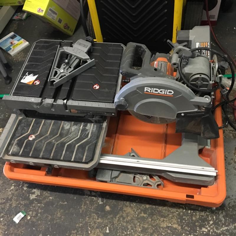 Ridgid 8" wet tile saw with stand! for sale in Hallandale, FL 5miles