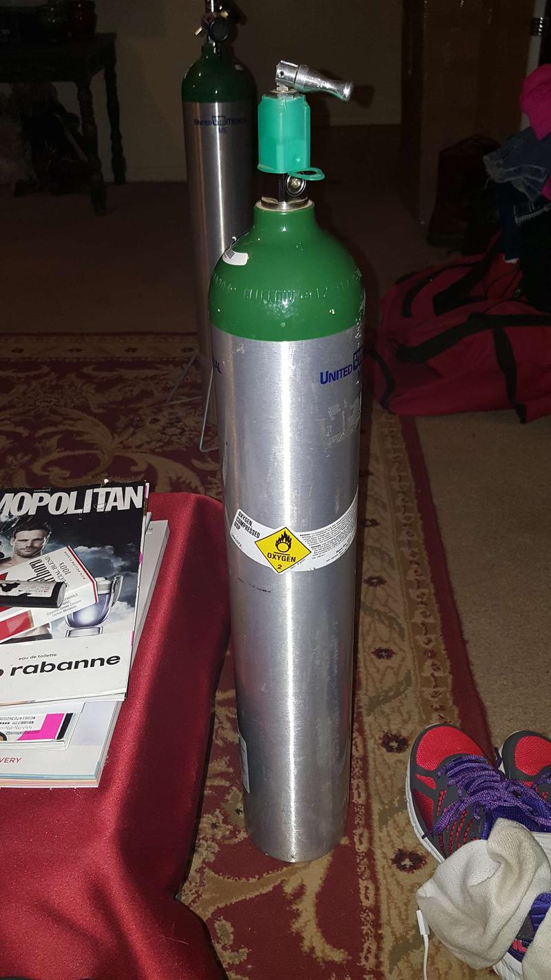 Oxygen bottles 2 with regulator for sale in Beebe, AR 5miles Buy and