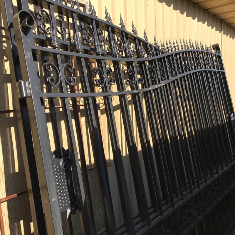 2 20 feet iron gates for sale in Houston, TX 5miles Buy and Sell