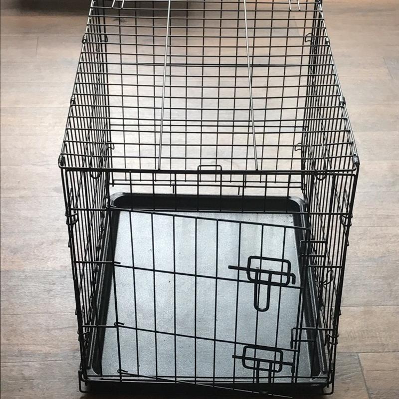 Medium size dog crate for sale in Oak Grove, KY 5miles Buy and Sell