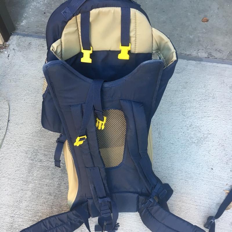 evenflo snugli cross roads carrier