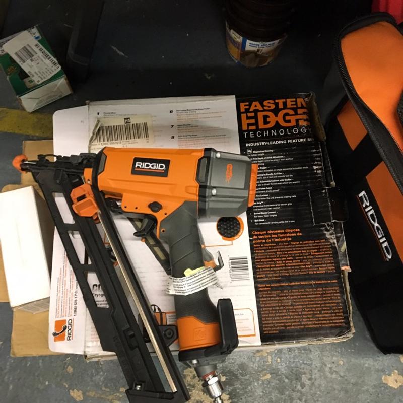 Ridgid 21/2" Angled Finish nailer! Air gun! for sale in Miami, FL