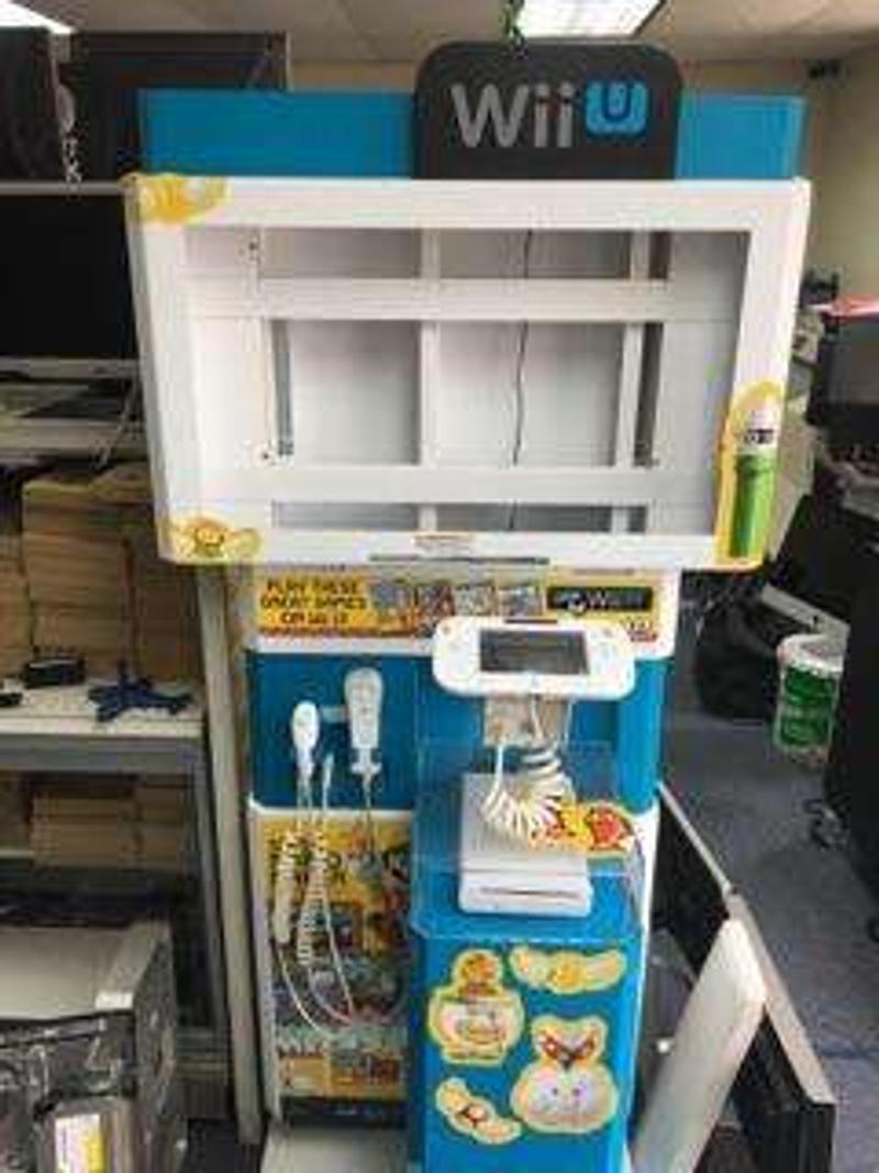 Wii U display kiosk original for sale in Dallas, TX 5miles Buy and Sell