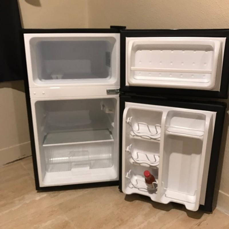 arctic king mini refrigerator