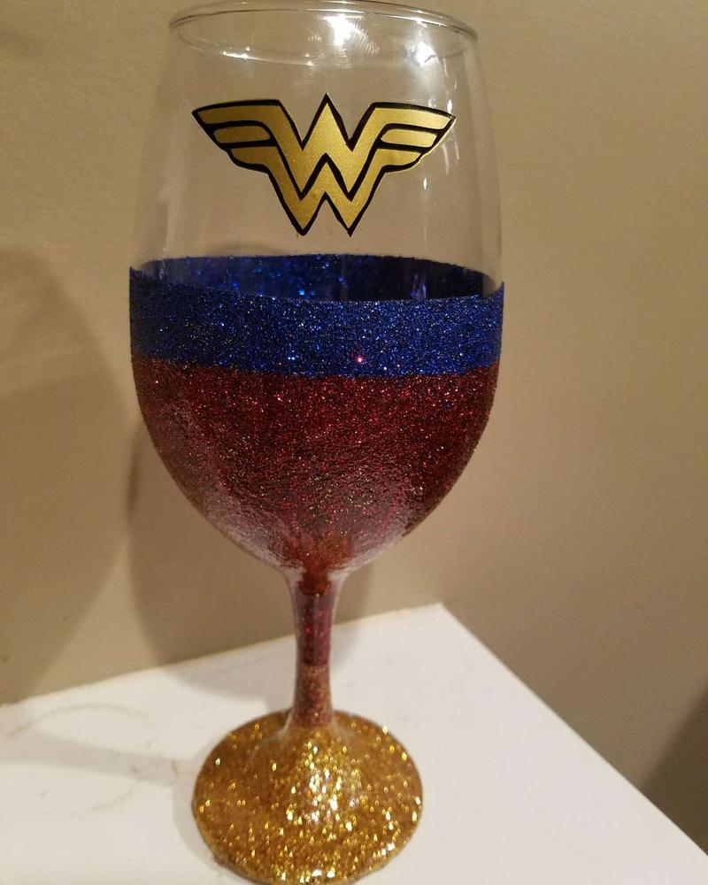 wonder woman wine glass